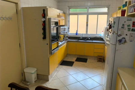 Casa à venda com 4 quartos, sendo 2 suítes, em Vila São Francisco, São Paulo, SP
