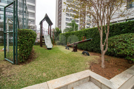 Apartamento à venda com 4 quartos, sendo 2 suítes, em Jardim Prudência, São Paulo, SP