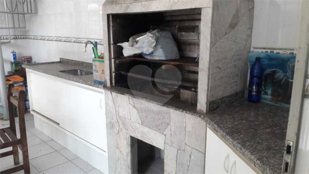 Casa à venda com 4 quartos, sendo 1 suíte, em Vila Santa Terezinha, Várzea Paulista, SP