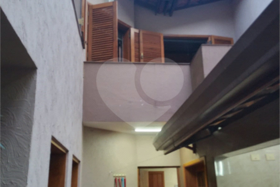Casa à venda com 4 quartos, sendo 3 suítes, no condomínio Da Serra, São Paulo - SP
