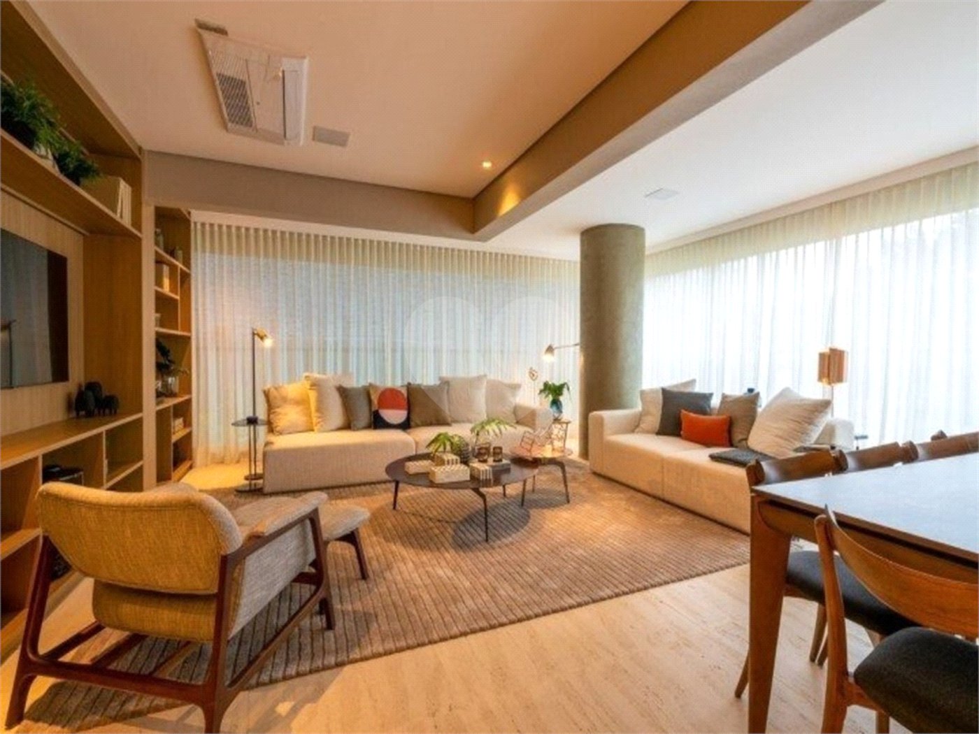 Apartamento à venda com 3 suítes em Moema, São Paulo, SP