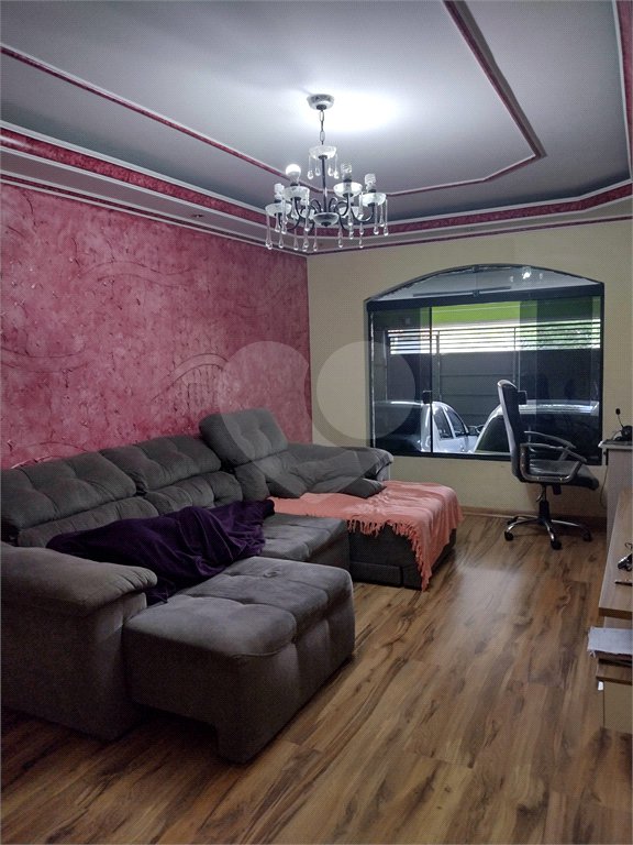 Casa à venda com 3 quartos, sendo 1 suíte,  em Vila Nova Cintra, Mogi das Cruzes, SP