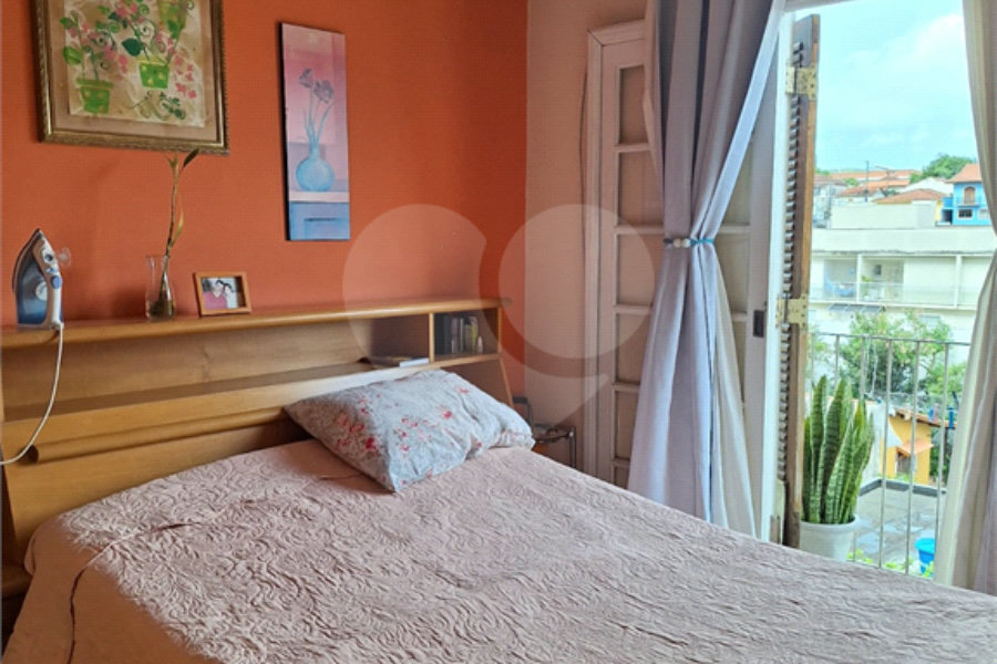 Sobrado à venda com 3 quartos, sendo 1 suíte, em Vila Irmãos Arnoni, São Paulo, SP