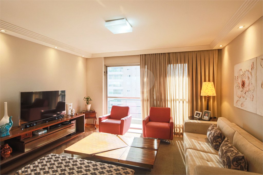Apartamento à venda com 3 quartos, sendo 1 suíte, em Brooklin, São Paulo, SP