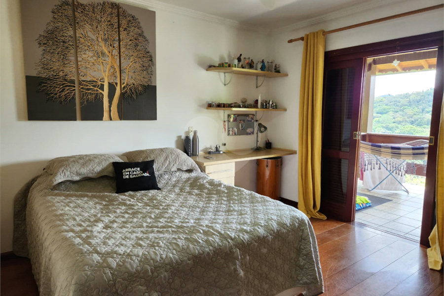Casa à venda com 5 suítes no condomínio Suíça da Cantareira, Mairiporã - SP