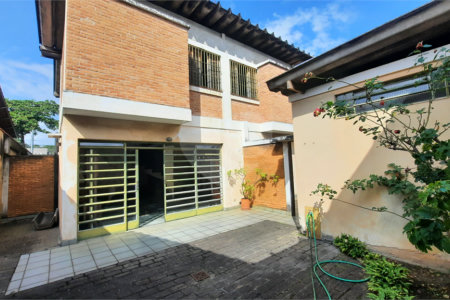 Sobrado à venda com 4 quartos, sendo 1 suíte,  em City Campo Grande, São Paulo, SP