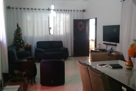 Casa à venda com 4 quartos, sendo 1 suíte, em Vila Pirajussara, São Paulo, SP