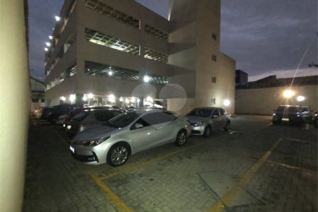 Apartamento à venda com 2 quartos em Luz, São Paulo, SP