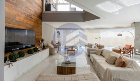 Duplex à venda com 3 quartos, sendo 3 suítes, em Vila Suzana 287m²
