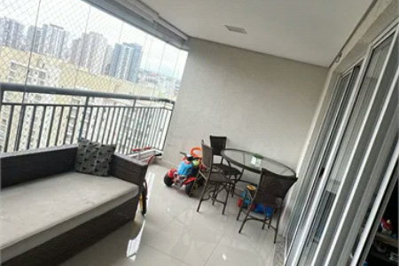 Apartamento à venda com 2 suítes em Parque Reboucas, São Paulo, SP
