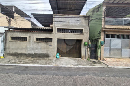 Casa à venda com 3 quartos em Colégio, Rio de Janeiro, RJ