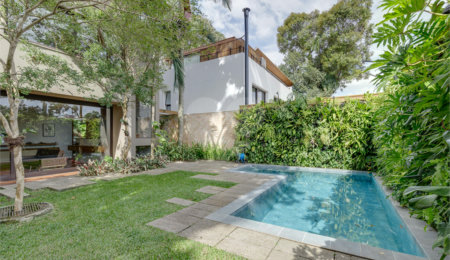 Casa à venda com 4 suítes no condomínio Vila Flora, São Paulo - SP