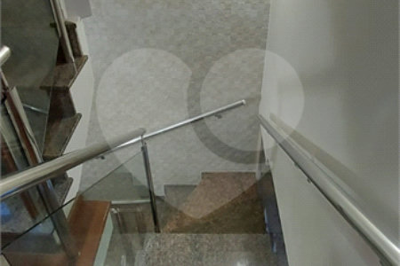 Casa à venda com 3 quartos, sendo 1 suíte, no condomínio Ville Resedá, São Paulo - SP