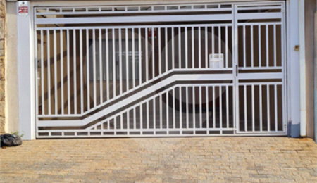 Sobrado à venda com 3 quartos, sendo 1 suíte,  em Jardim Leocádia, Sorocaba, SP
