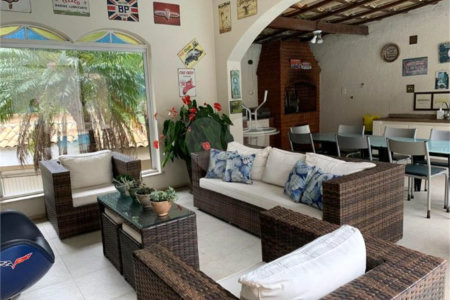Casa à venda com 4 quartos, sendo 3 suítes,  em Fazenda Morumbi, São Paulo, SP