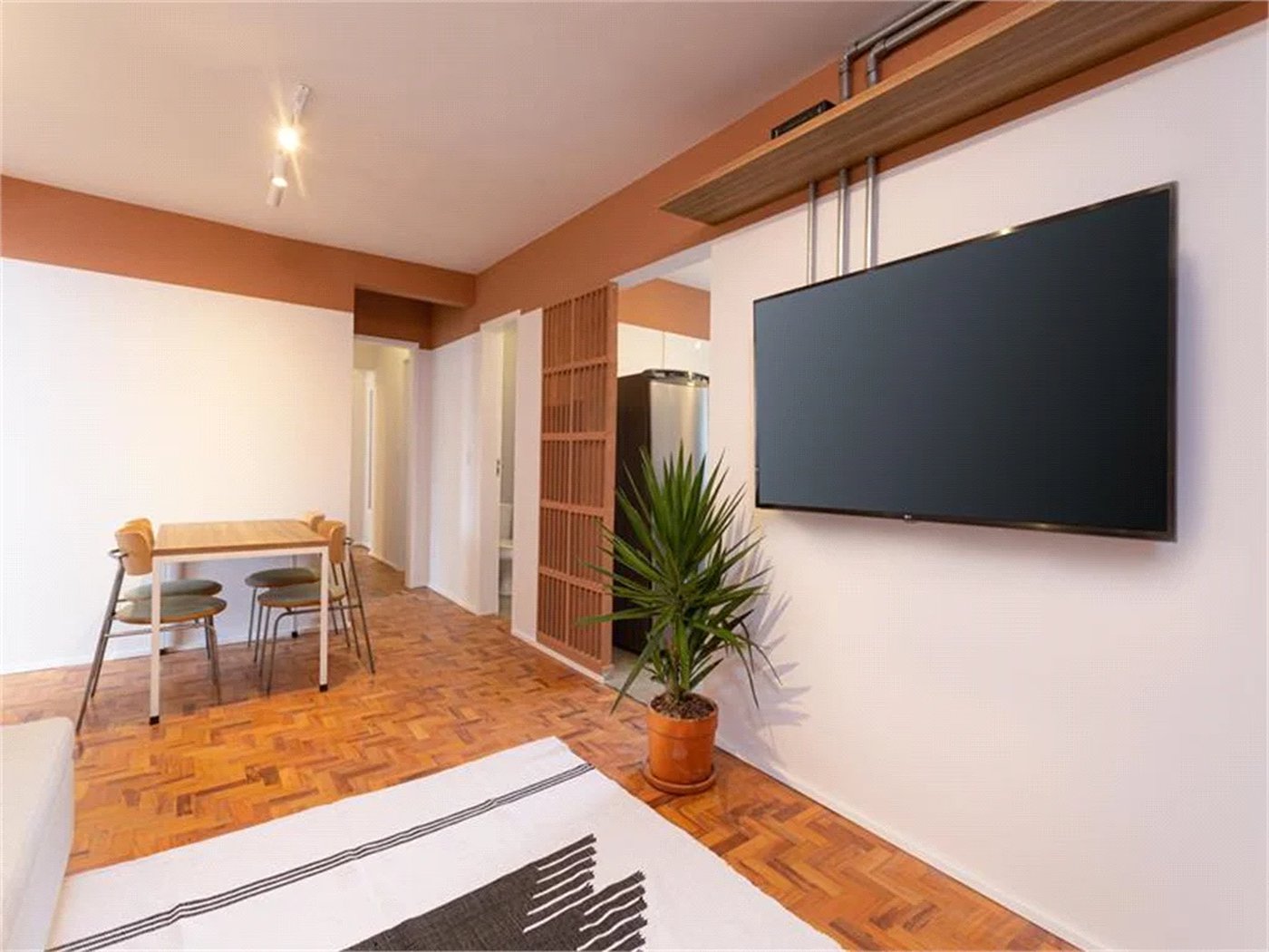 Apartamento à venda com 4 quartos, sendo 2 suítes, em Pinheiros, São Paulo, SP