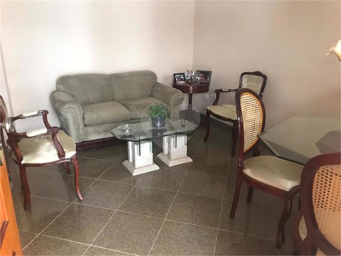 Casa à venda com 3 quartos, sendo 1 suíte, no condomínio Morada de Itapuã, São Paulo - SP