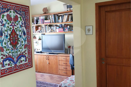 Apartamento à venda com 3 quartos, sendo 2 suítes, em Itaim Bibi, São Paulo, SP