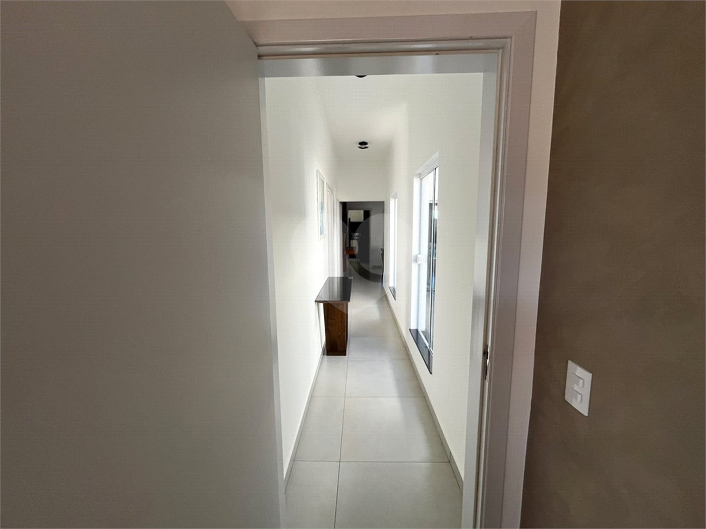 Casa à venda com 3 quartos, sendo 1 suíte, no condomínio Residencial Golden Ville, Itapetininga - SP