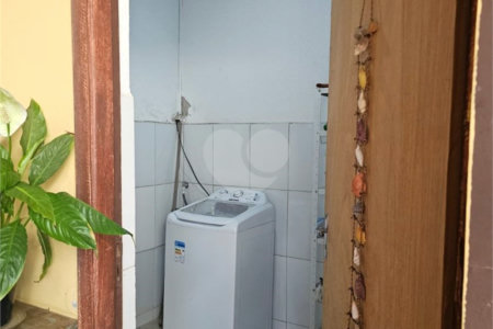 Casa à venda com 3 quartos, sendo 1 suíte, no condomínio Parque das Árvores, Sorocaba - SP