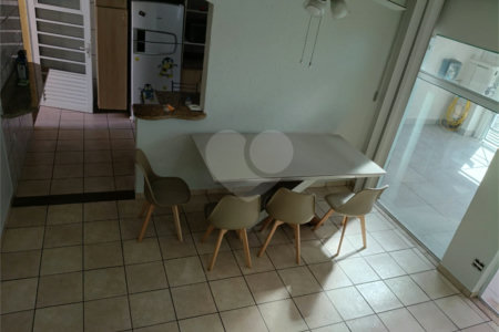 Casa à venda com 4 quartos, sendo 2 suítes,  em Vila Rei, Mogi das Cruzes, SP