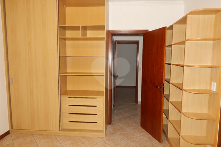 Casa à venda com 3 quartos, sendo 1 suíte, no condomínio Alpes de Vinhedo, Vinhedo - SP