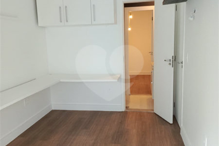 Casa à venda com 3 quartos, sendo 1 suíte, no condomínio Paraíso Classe A, Rio de Janeiro - RJ