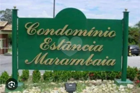 Casa à venda com 3 quartos, sendo 1 suíte, no condomínio Estância Marambaia, Vinhedo - SP