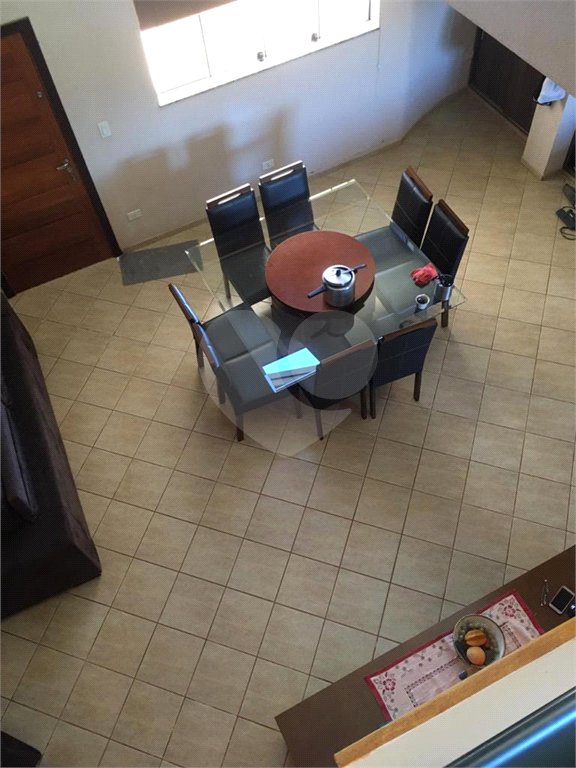 Sobrado à venda com 4 quartos, sendo 1 suíte,  em Vila Asem, Itapetininga, SP