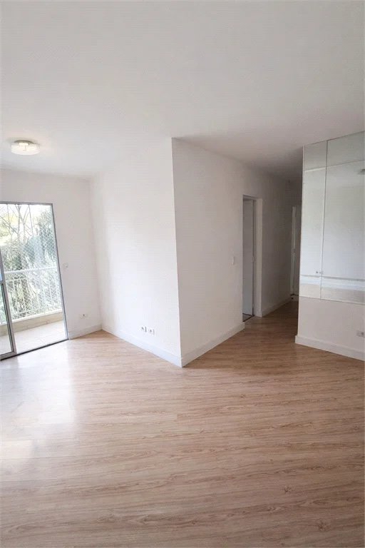 Apartamento à venda com 3 quartos em Jardim Caiapiá, Cotia, SP