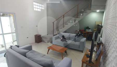 Sobrado à venda com 3 quartos, sendo 1 suíte,  em Jordanópolis, São Bernardo do Campo, SP