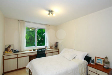 Apartamento à venda com 4 quartos, sendo 1 suíte, em Chácara Santo Antônio (zona Sul), São Paulo, SP