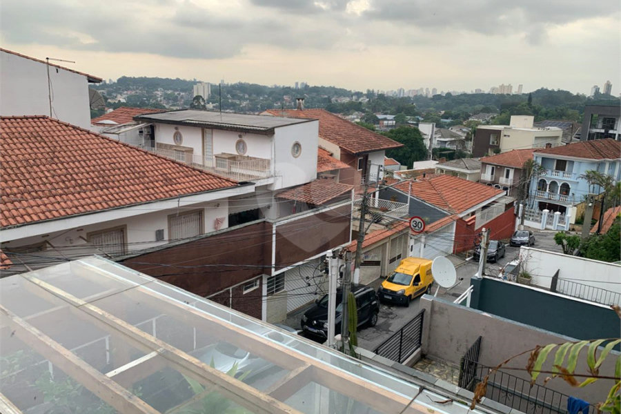 Sobrado à venda com 2 suítes em Horto, São Paulo, SP
