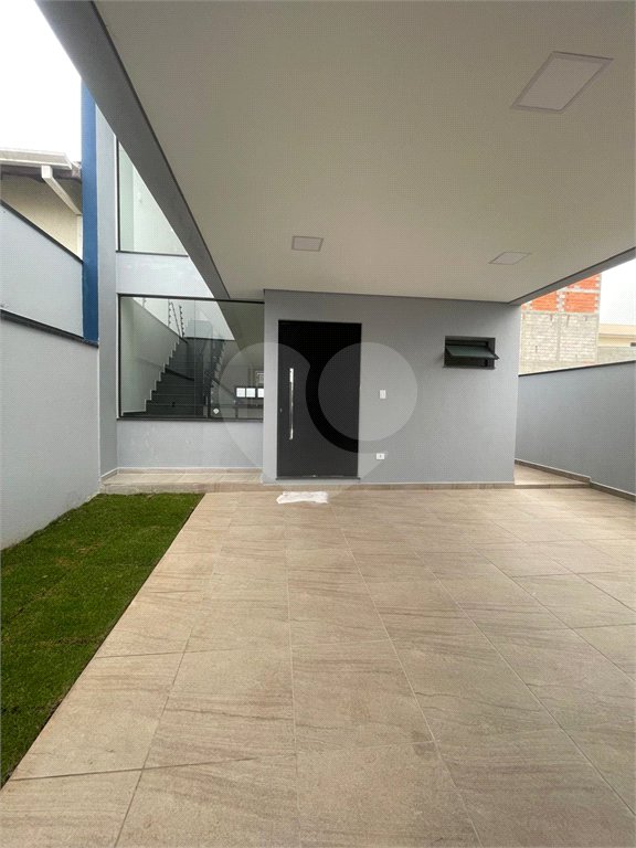 Sobrado à venda com 3 quartos, sendo 1 suíte, em Villa Di Cesar, Mogi das Cruzes, SP