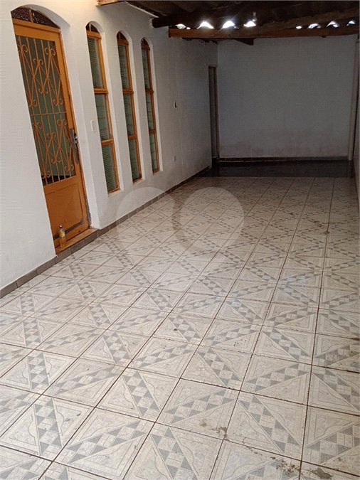 Casa à venda com 3 quartos, sendo 1 suíte,  em São Roque Country Club I, Mairinque, SP
