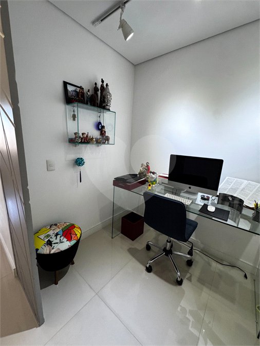 Apartamento à venda com 3 quartos, sendo 1 suíte,  em Vila Suissa, Mogi das Cruzes, SP