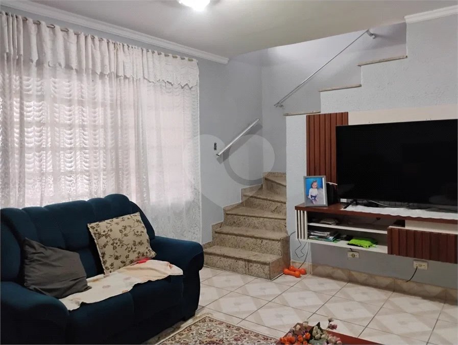 Vende-se casa na Vila Santa Catarina - Excelente oportunidade para investimento e geração de renda