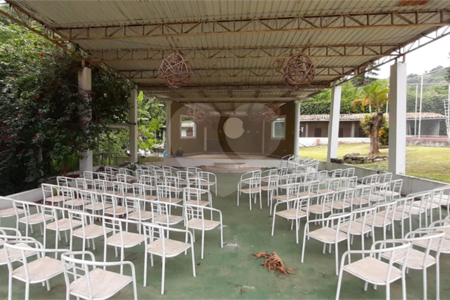 Casa Térrea à venda com 5 quartos, sendo 3 suítes, em Serra da Cantareira, Mairiporã, SP