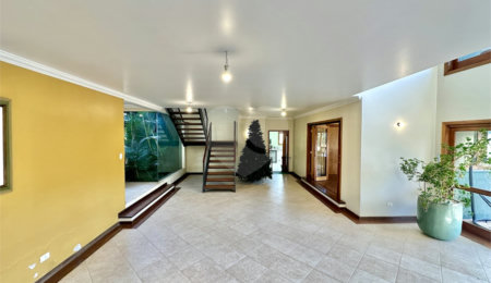 Casa à venda com 4 suítes no condomínio Cond Euroville, Carapicuíba - SP