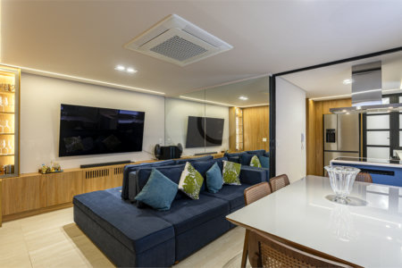Apartamento à venda com 3 quartos, sendo 1 suíte, em Vila Uberabinha, São Paulo, SP