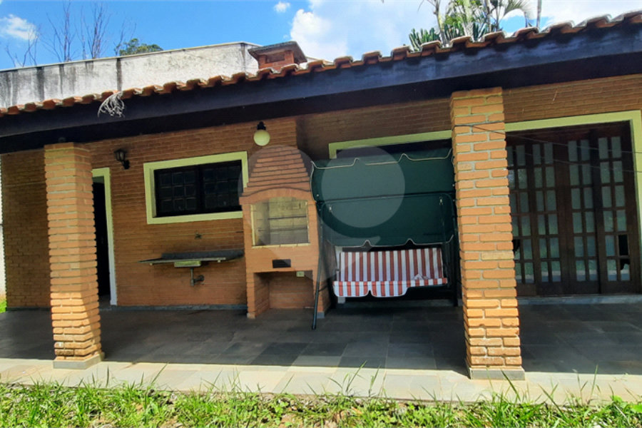 Casa à venda ou para alugar com 4 quartos, sendo 2 suítes, em Mantiqueira, Mairiporã, SP