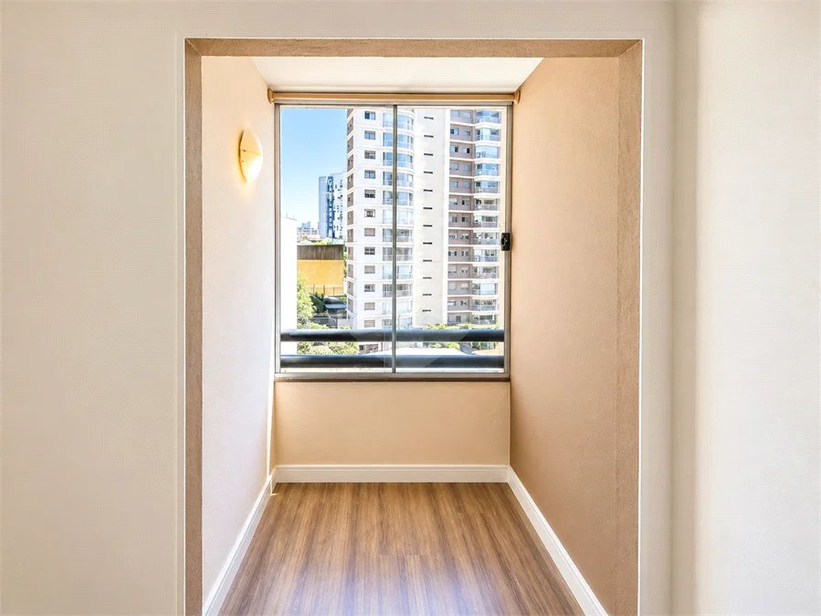 Apartamento de 44 m² com 2 dormitórios, varanda integrada e 1 vaga na Vila Guarani