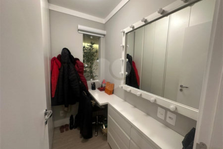 Apartamento à venda com 3 quartos, sendo 2 suítes, em Santo Amaro, São Paulo, SP