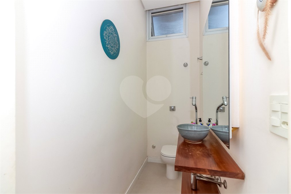 Casa à venda com 4 quartos, sendo 2 suítes, em Chácara Flora, São Paulo, SP