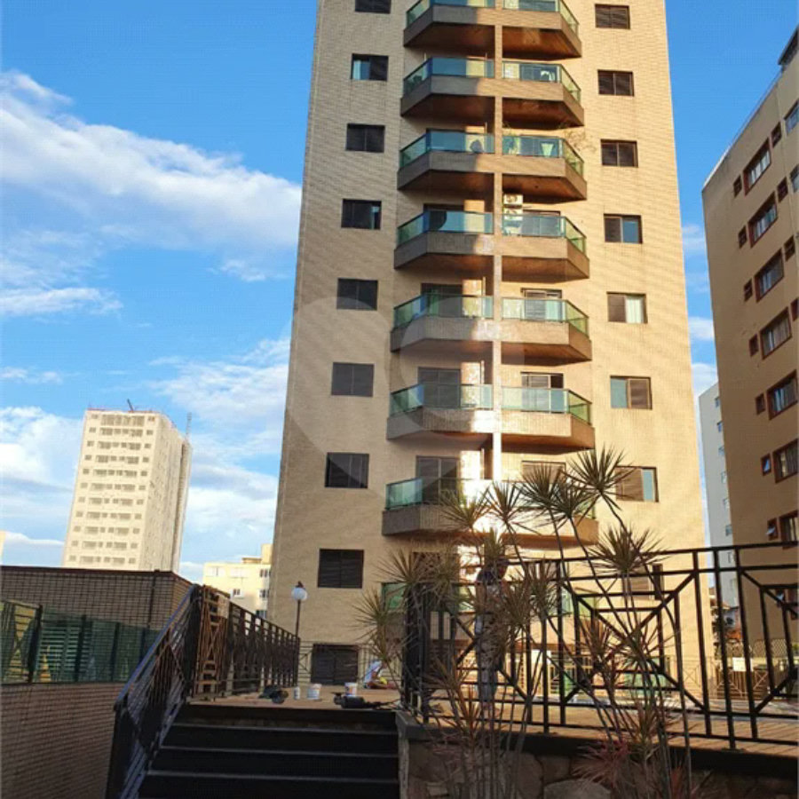 Apartamento à venda com 3 quartos, sendo 1 suíte, em Vila Paulicéia, São Paulo, SP