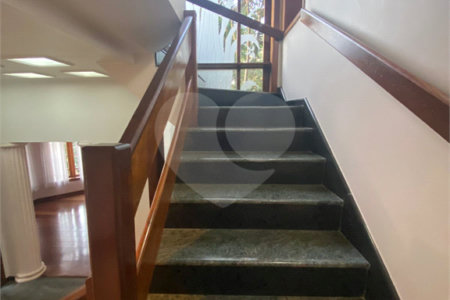 Casa à venda com 3 quartos, sendo 4 suítes,  no condomínio Estância Marambaia, Vinhedo - SP