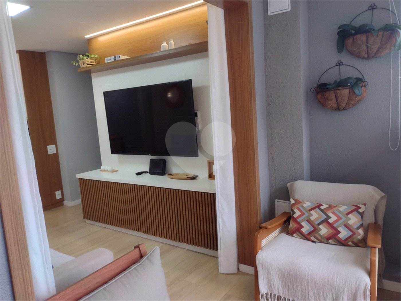 Apartamento à venda com 3 quartos, sendo 1 suíte,  em Campo Grande, São Paulo, SP