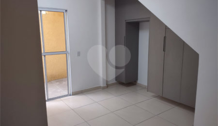 Apartamento à venda com 2 quartos em Reneville, Mairinque, SP