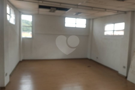 Sobrado à venda com 3 quartos em Vila Gustavo, São Paulo, SP
