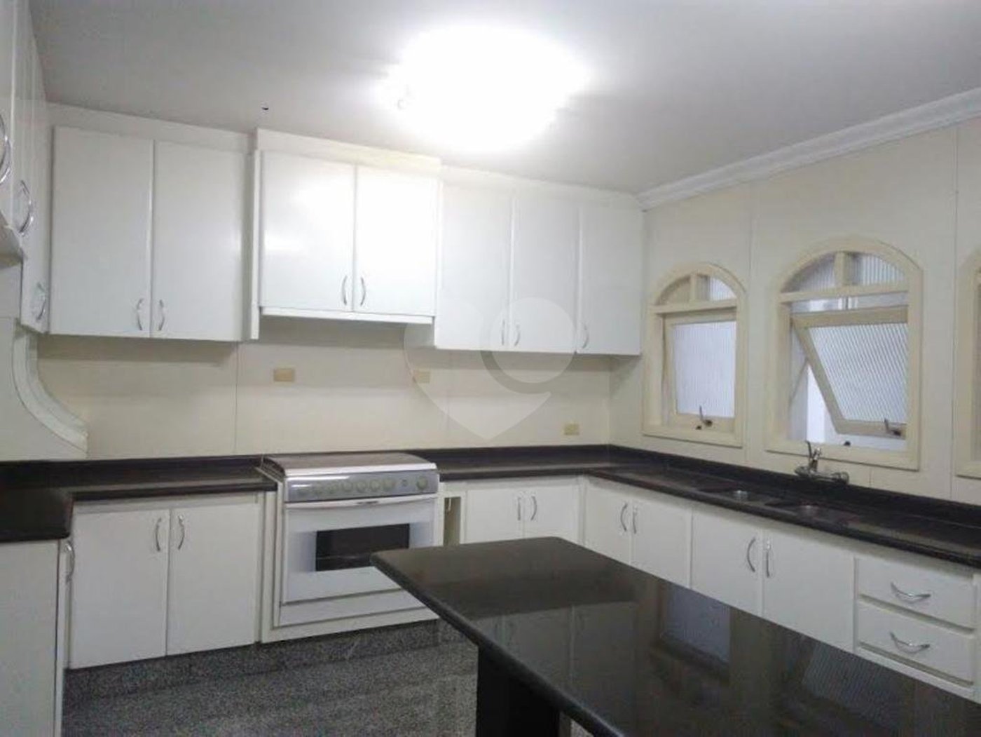 Casa à venda com 4 quartos, sendo 3 suítes, em Vila Maria Alta, São Paulo, SP